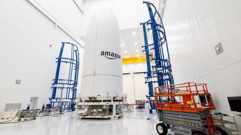 El 9 de abril Amazon lanza los satélites que activarán su servicio de internet satelital