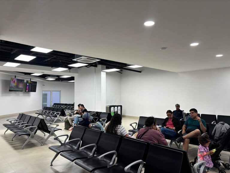 El Aeropuerto Internacional Rafael Núñez amplía su sala nacional para la temporada alta