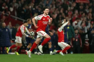 El Arsenal doblega al Atlético y vuelve a la final de Champions 20 años después