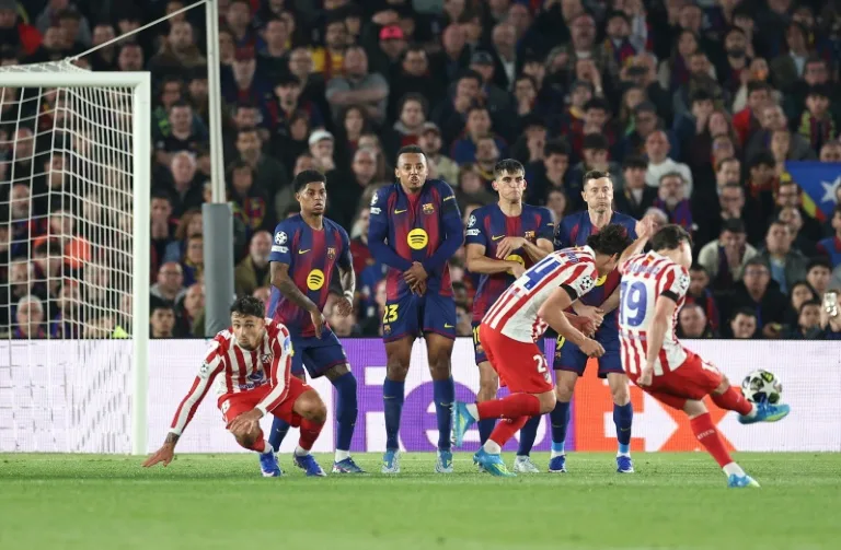El Atlético de Madrid sorprende en la Champions a un Barcelona que jugó con diez
