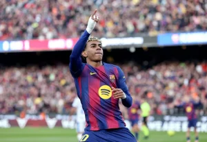 El Barça remonta ante el Alavés y vuelve a ser líder provisional