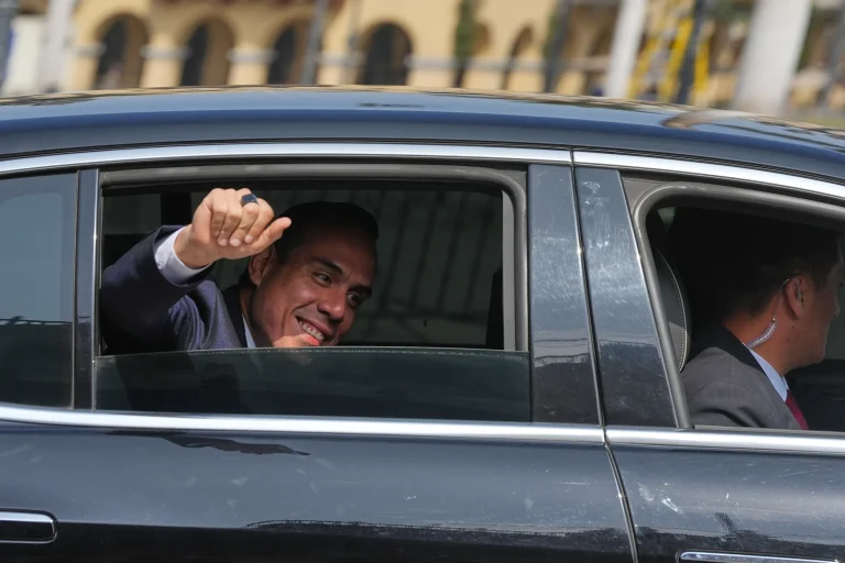 El Congreso de Perú destituye al presidente José Jerí tras aprobar moción de censura