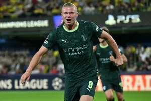 El Manchester City vence con comodidad en Villarreal (0-2)