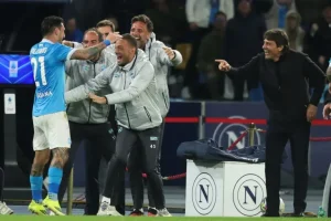 El Nápoles doblega al Milan y promete dar batalla al Inter