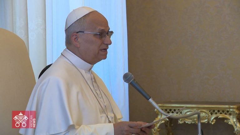 El Papa pide recuperar el valor de la humanidad ante el auge de los chatbots