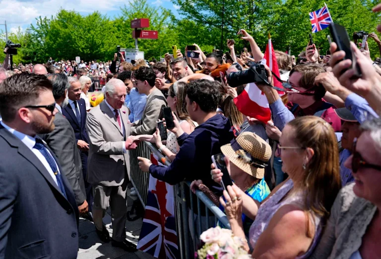 El rey Carlos III llega a Canadá para destacar su soberanía tras las amenazas de anexión de Trump