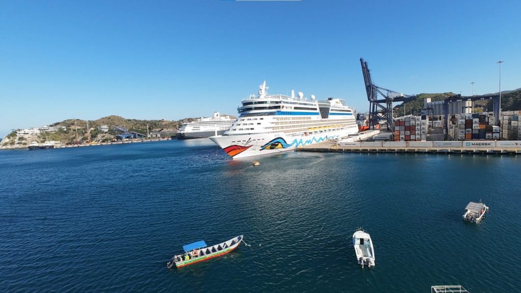 El turismo ya genera más divisas que el carbón: gobierno