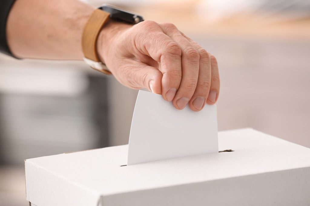 Elecciones 2026: alto riesgo de soborno y corrupción en campañas y contratación