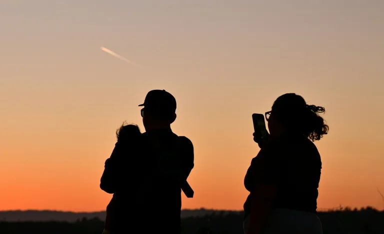 Emiten alertas por ola de calor récord que abrasa al oeste de EEUU