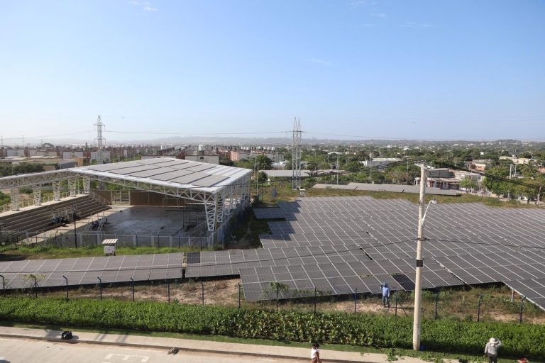 En Las Gardenias funciona la primera comunidad energética de Barranquilla