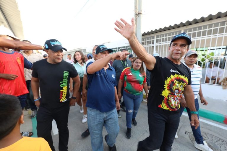 Entregan nuevas vías en Tayrona, La Chinita y Villa Sevilla en Barranquilla