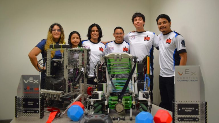 Estudiantes de ingeniería se destacan en torneo nacional de robótica