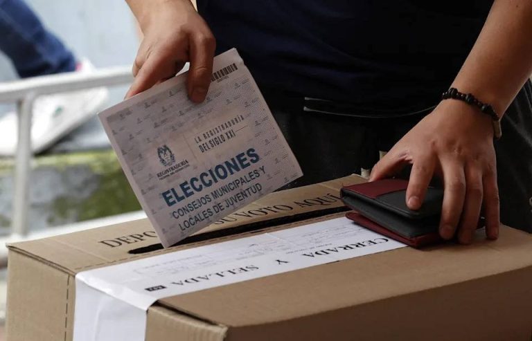 Expiden guía de obligaciones tributarias para las campañas políticas de 2026