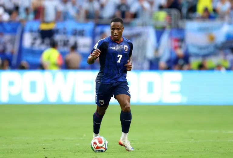 Gremio oficializa fichaje de atacante de Cabo Verde, revelación del Mundial