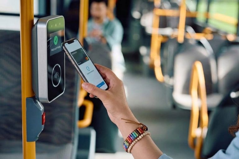 Guía estratégica para modernizar el recaudo en transporte hacia el 2026