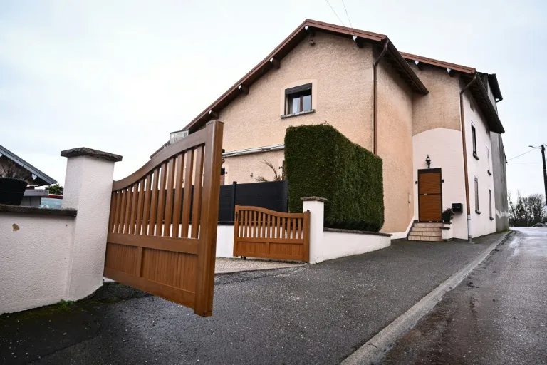 Hallan muertos dos bebés en un congelador en Francia