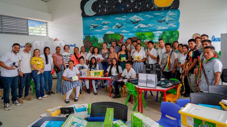 Inauguran 13 Laboratorios Steam en Tumaco