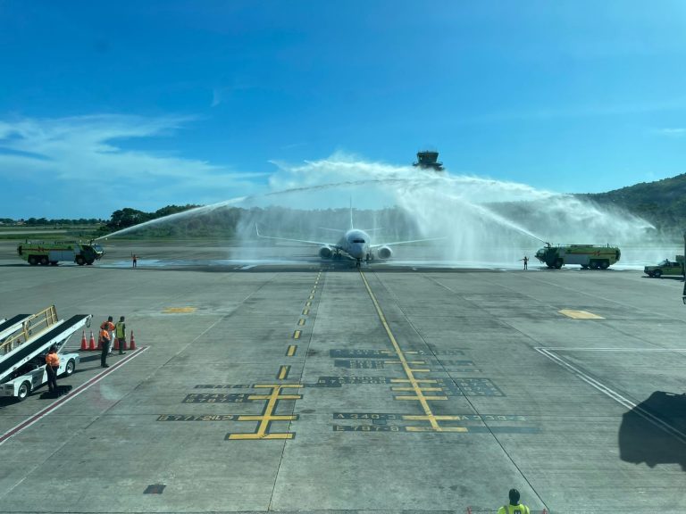 Inicia operación la única ruta que conecta a Colombia con Jamaica