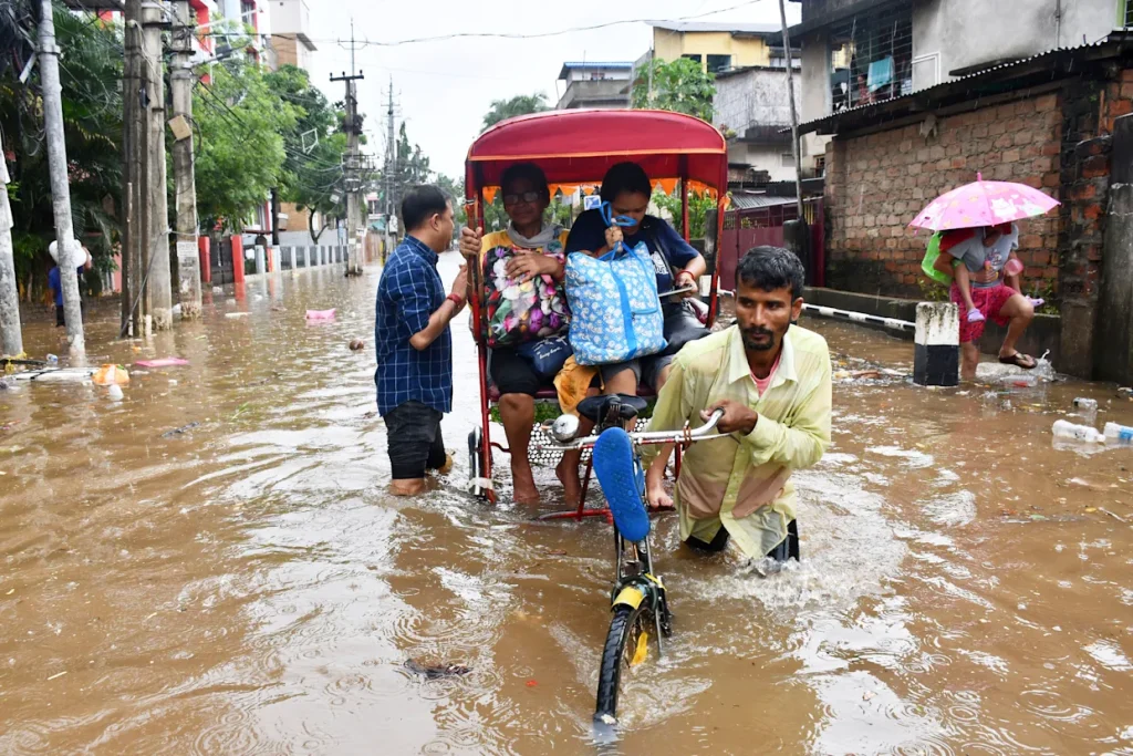 Inundaciones en la India dejan al menos 22 muertos en el noreste del país
