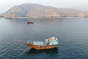 Irán vuelve a cerrar el estrecho de Ormuz, mientras EEUU lanza nuevos ataques