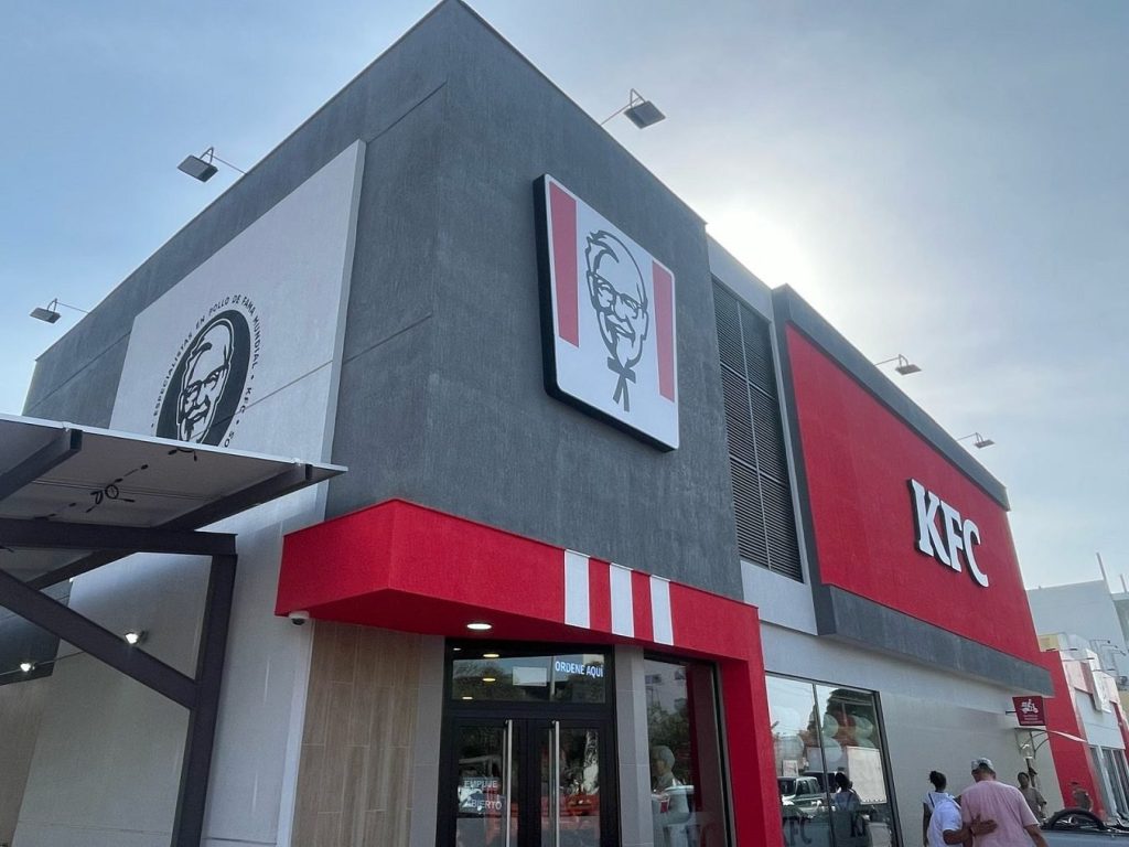 KFC abre su quinto restaurante en Cartagena