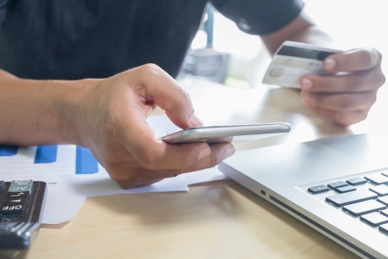 La fiebre mundialista ya impulsa las compras online en Colombia