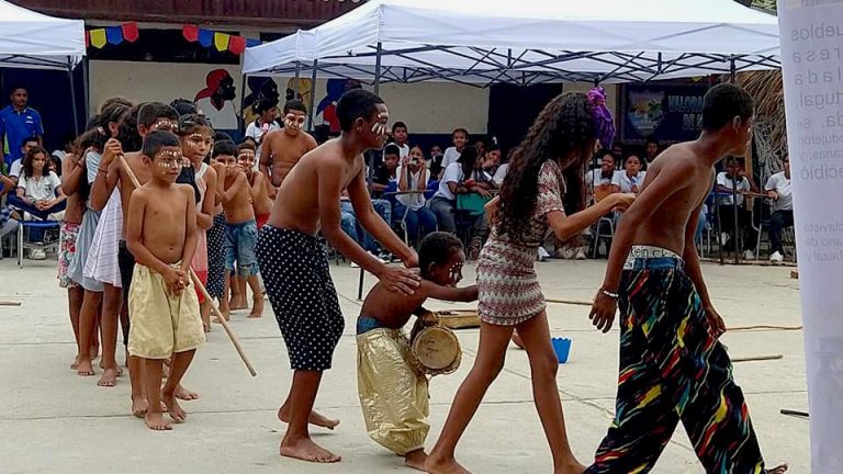 La IEDI Bellavista de Santa Marta celebra su VIII Encuentro de Saberes Ancestrales