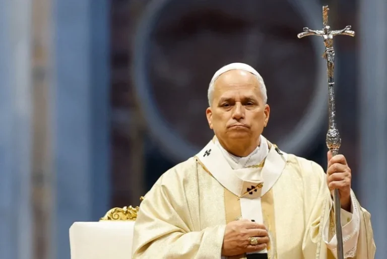 “La unidad o la división de la Iglesia no debería girar en torno a cuestiones sexuales”: Papa León XIV