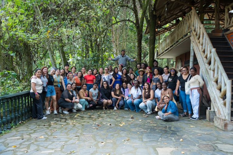 Lanzan manual para cambiar la narrativa periodística y comunicativa sobre lideresas en América Latina