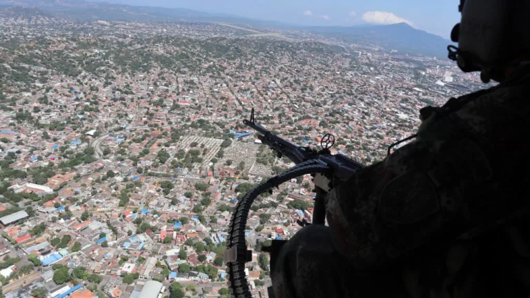 Los muertos en el Catatumbo aumentan a 56 y los desplazados a más de 54.000