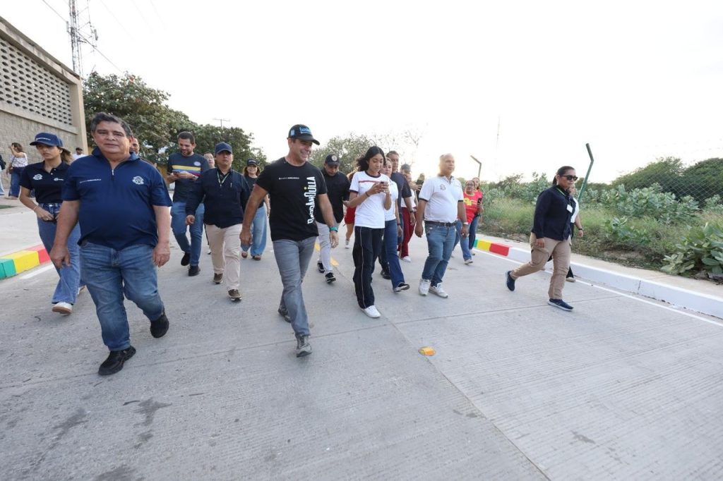 “Los sueños se hacen realidad, barrio La Concepción ya está 100 % pavimentado”: alcalde Char
