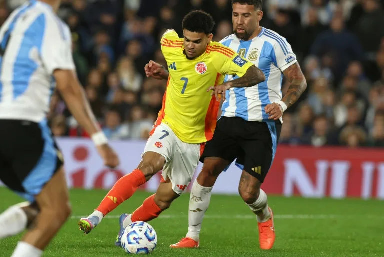 Lucho Díaz brilló ante Argentina pero Colombia soltó el triunfo casi al final