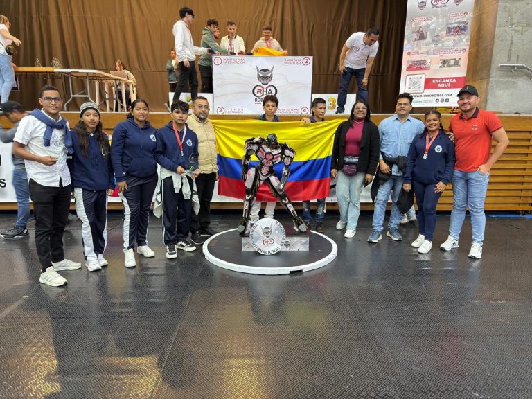 Magdalena ocupa podio internacional en Torneo de Robótica