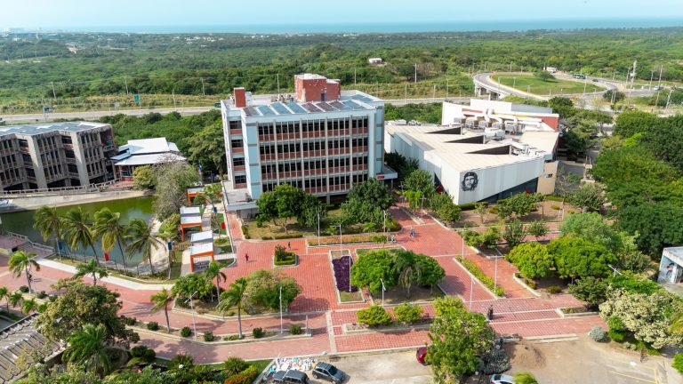 Mary Luz Stevenson del Vecchio asume como rectora (e) encargada de UniAtlántico