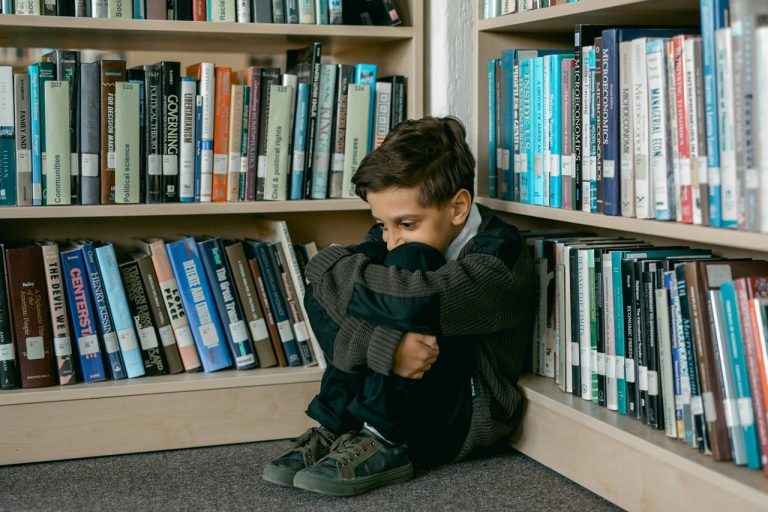 Más de 11.000 casos de acoso escolar en Colombia: claves para prevenirlo