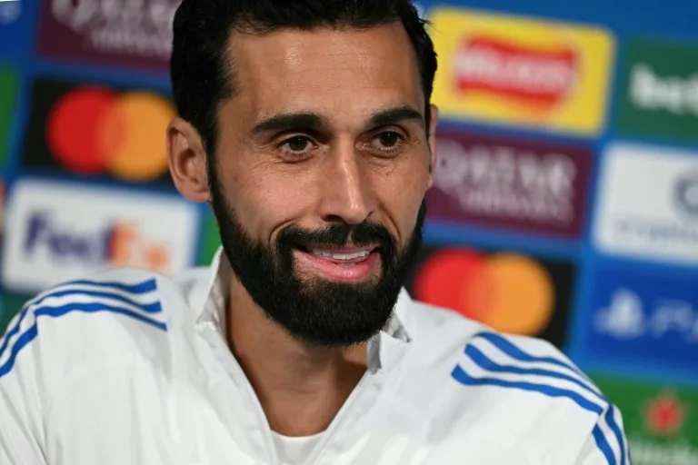 Mbappé es “el mejor jugador del mundo”, dice Arbeloa