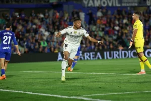 Mbappé rescata a un Real Madrid que afronta el Clásico ante Barcelona como líder