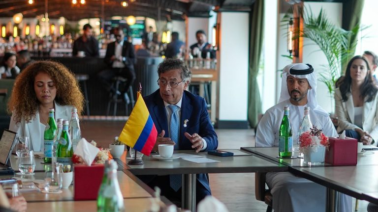 Megacentro de Inteligencia Artificial será construido en Santa Marta con empresarios de Emiratos Árabes Unidos