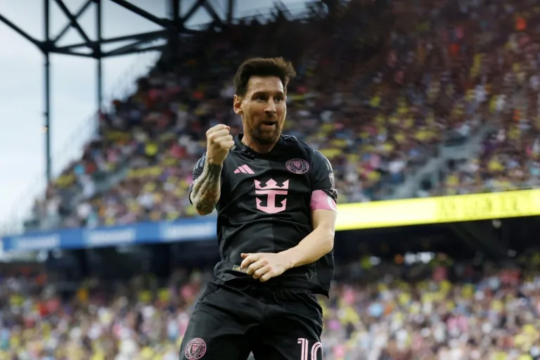 Messi amarra la Bota de Oro de la MLS con un majestuoso triplete para Miami