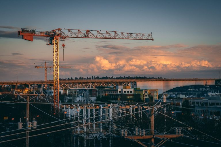 Modernizar la infraestructura pública será un reto crítico para el próximo Gobierno, advierten expertos