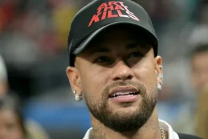 Neymar llega a un acuerdo con el Santos para renovar hasta el final de 2026