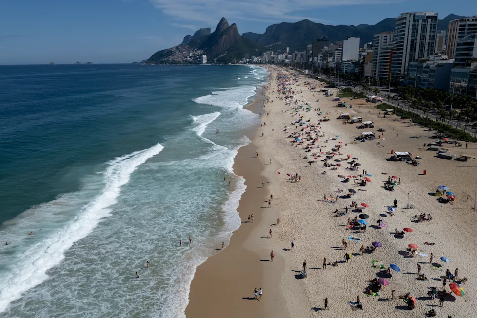 ¿No más samba a la orilla del mar?
