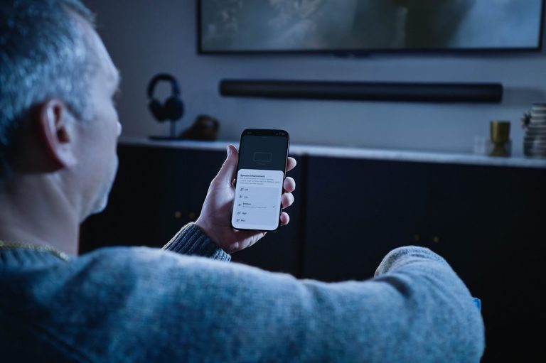 Nueva mejora del sonido con tecnología de IA de Sonos: diseñada con y para personas con pérdida auditiva