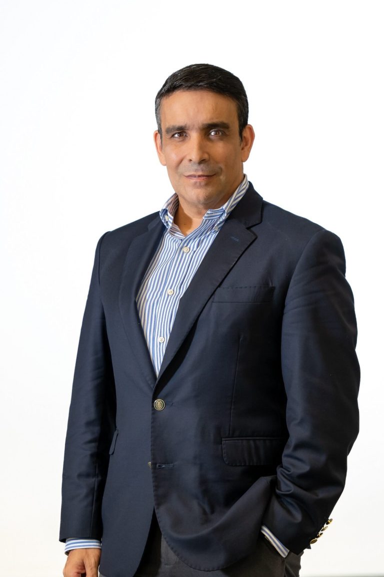 Pavco Wavin posesiona a Guillermo Martínez como presidente en Colombia