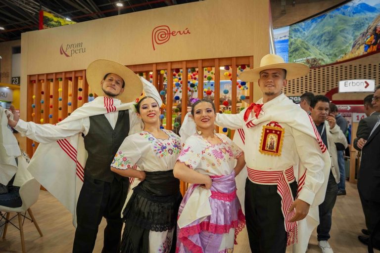 Perú conquistó la Vitrina Turística Anato con su oferta de experiencias auténticas e inolvidables