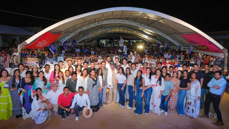 Petro invitó a los guajiros a escoger el camino del ‘saber’