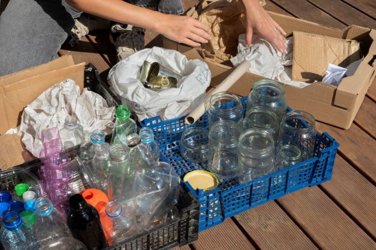 Por lo menos 74 mil recicladores permiten que el país aproveche 2,4 millones de toneladas de residuos