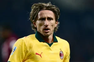 ¿Quién dijo viejo? Luka Modric lidera a un Milan en la punta de la Serie A