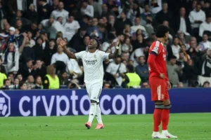 Real Madrid y Vinícius terminan el trabajo ante el Benfica