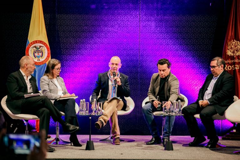 Redes sociales y política, una combinación que moldea la opinión pública
